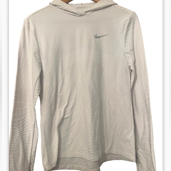 Nike Dri Fit Sphere Element Pullover Hoodie Cream Women's M [CU3381-133} - Picture 2 of 12